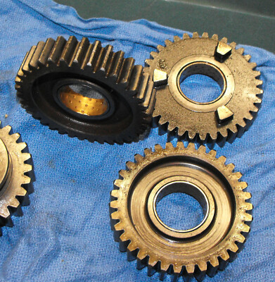 1973-80 Kawasaki 900 Z1 kz1000 transmission 3rd Gear OUTput shaft