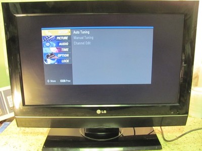 LG 26LC7D 26'' 1080p HD LCD Television, no remote