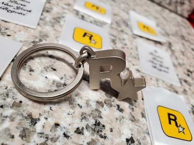 GTA  4 ORIGINAL  Metal Rockstar Games Logo KEYCHAIN from GTA 4  promo!