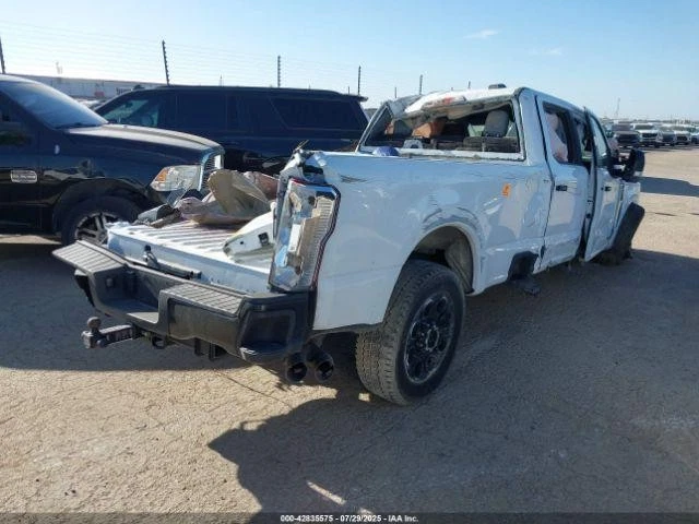 Capó usado se adapta a: camioneta Ford F250SD 2024 grado B Foto 4 de 4