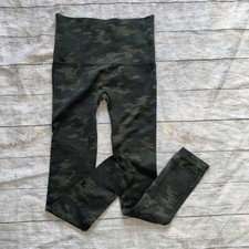 Spanx Look At Me Now Seamless Leggings Size M Medium Green Camo