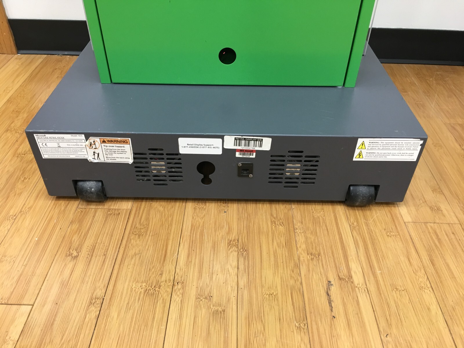 Xbox One Kiosk No Console Included. eBay