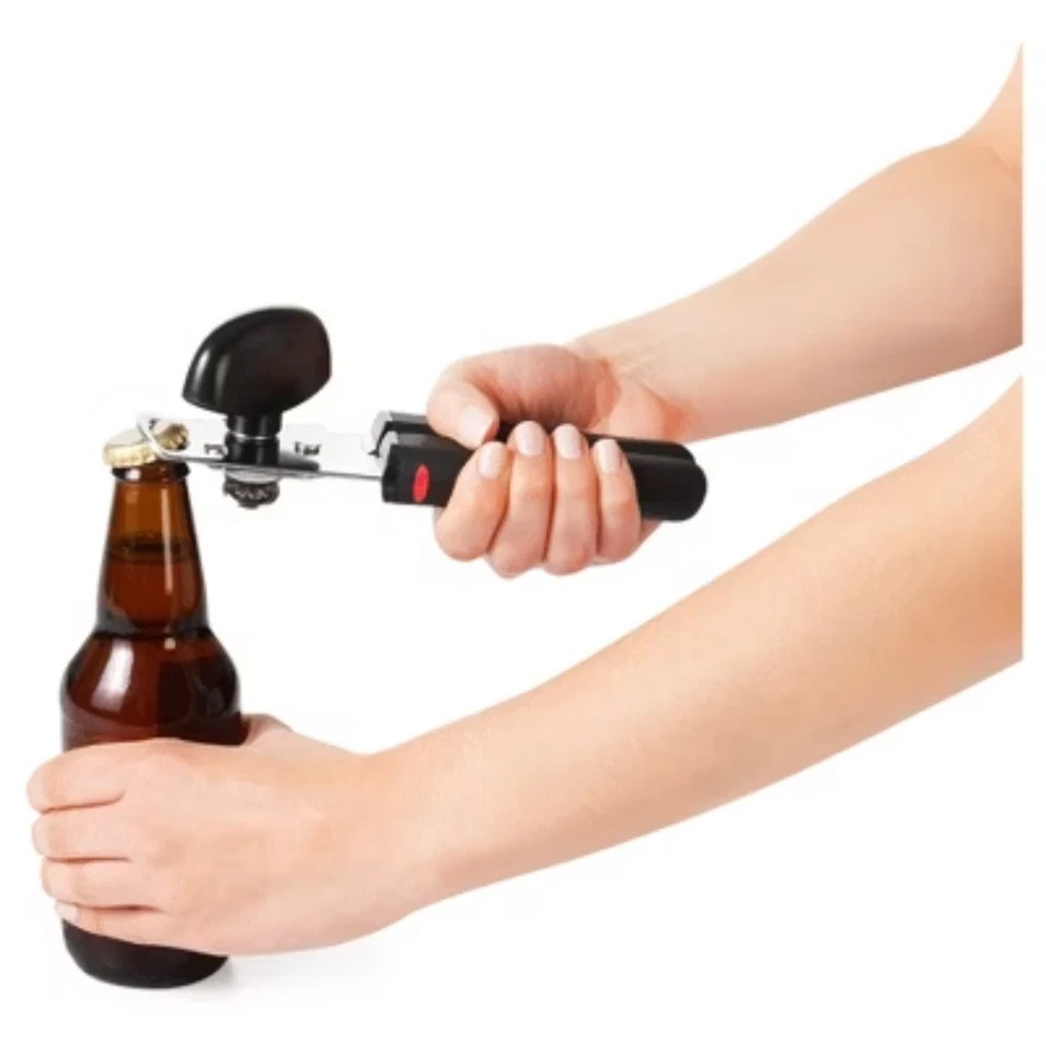 Abridor de latas de mango suave OXO: buenos agarres, acero inoxidable, lavado a mano Foto 4 de 4