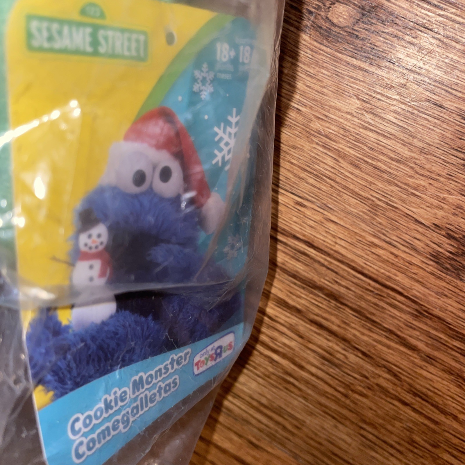 Sesame Street Cookie Monster 19-Inch Plush Holiday Sweater NIP New Toys R Us