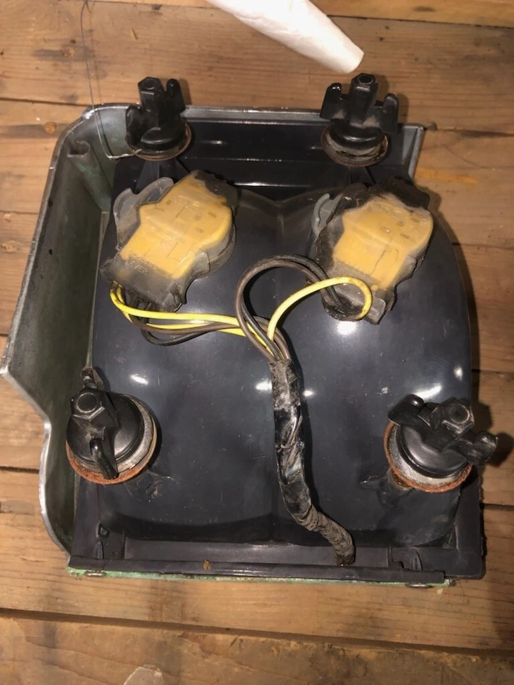 Luz trasera lado conductor Pontiac Grand Prix 1981-87 lámpara de freno lado izquierdo Foto 4 de 4