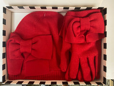 Women NWOT "Kate Spade" red knit gloves  matching cap.