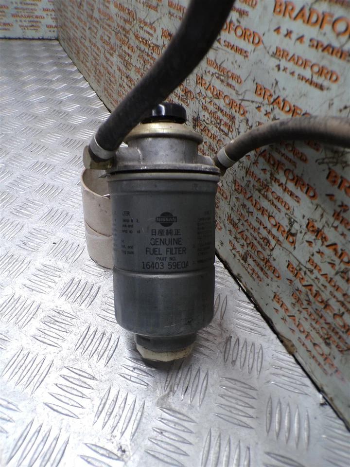 BFD080999 2004 NISSAN NAVARA D22 2.5 DCI FUEL FILTER HOUSING - Image 2 of 4