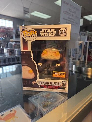 Funko Pop! Vinyl: Star Wars - Emperor Palpatine (Exclusive) #614 W/ Protector