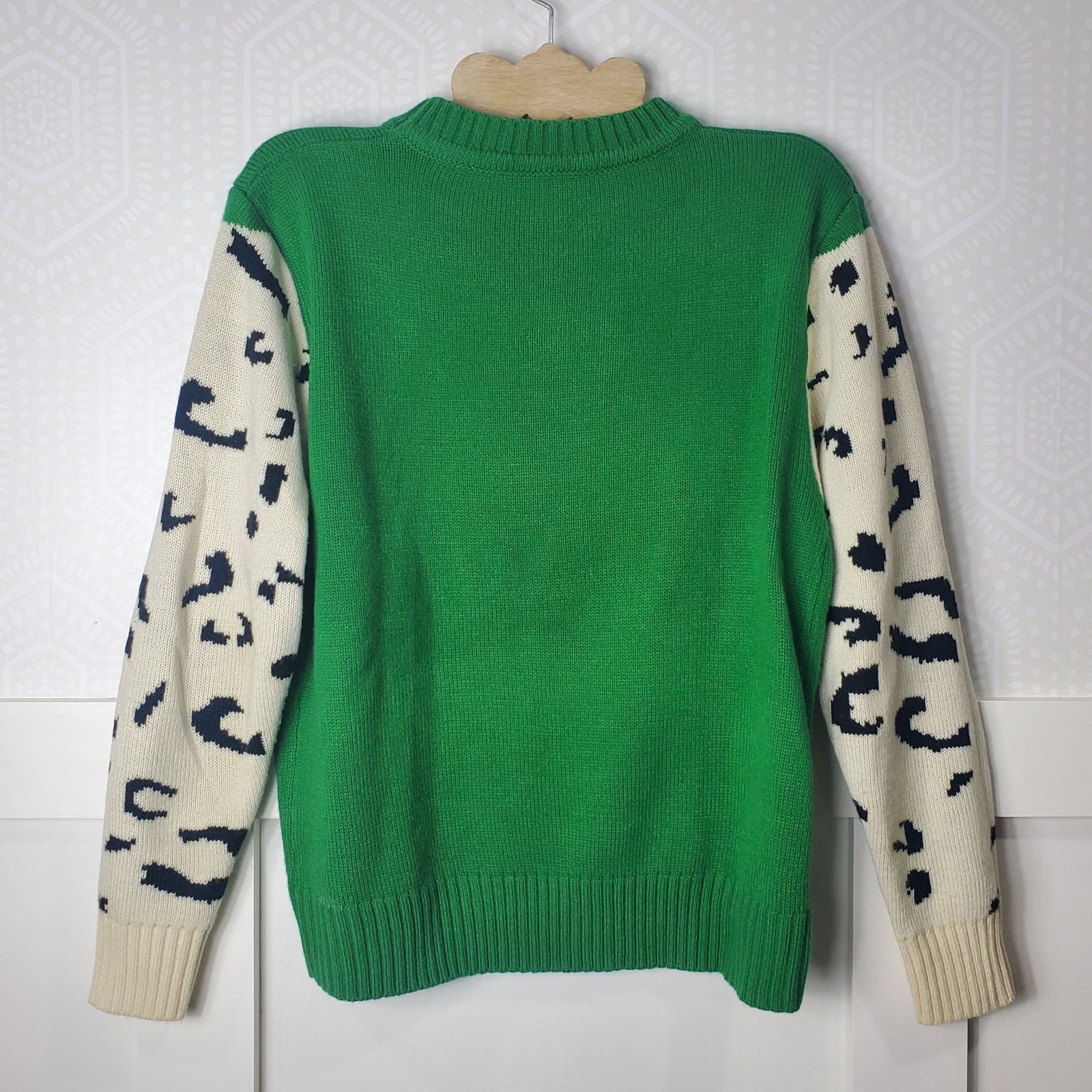 Green Crew Neck Statement Sweater XL Leopard Prin… - image 8
