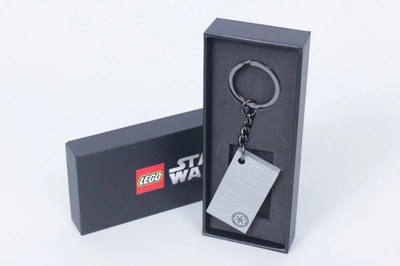 New LEGO 5007403 Star Wars The Mandalorian Beskar Key Chain VIP Key Ring