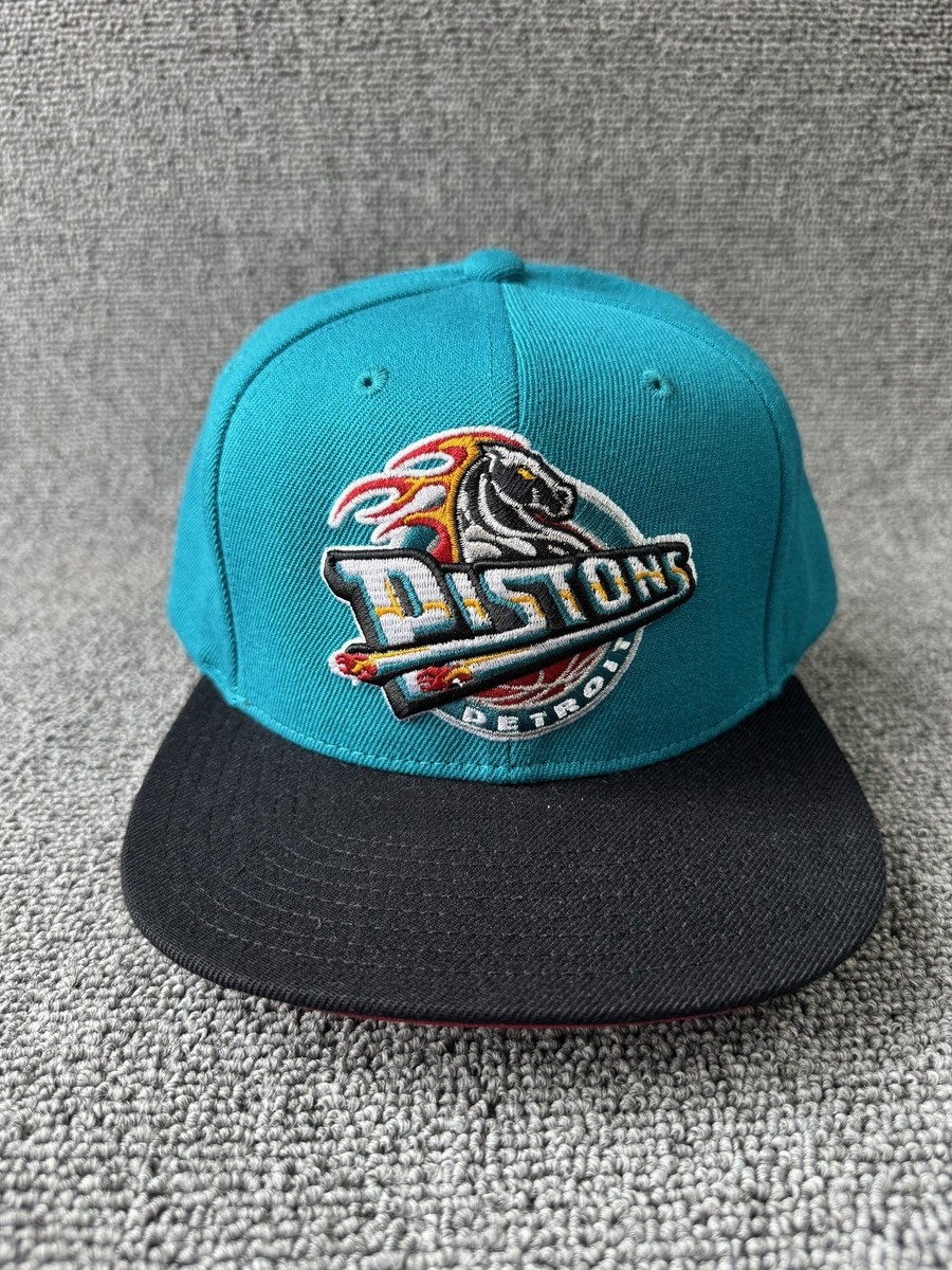 Mitchell & Ness Detroit Pistons Retro Snapback Teal Black Hat