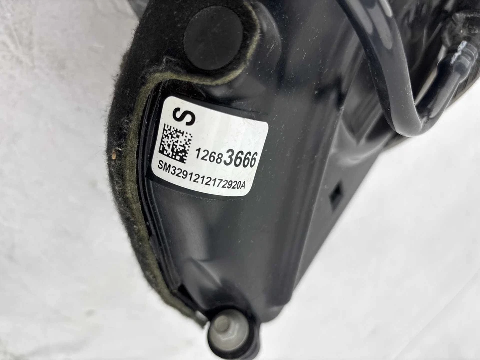 2018-2024 Chevrolet Malibu Engine Air Intake Manifold OEM 12683666 - Image 4 of 4