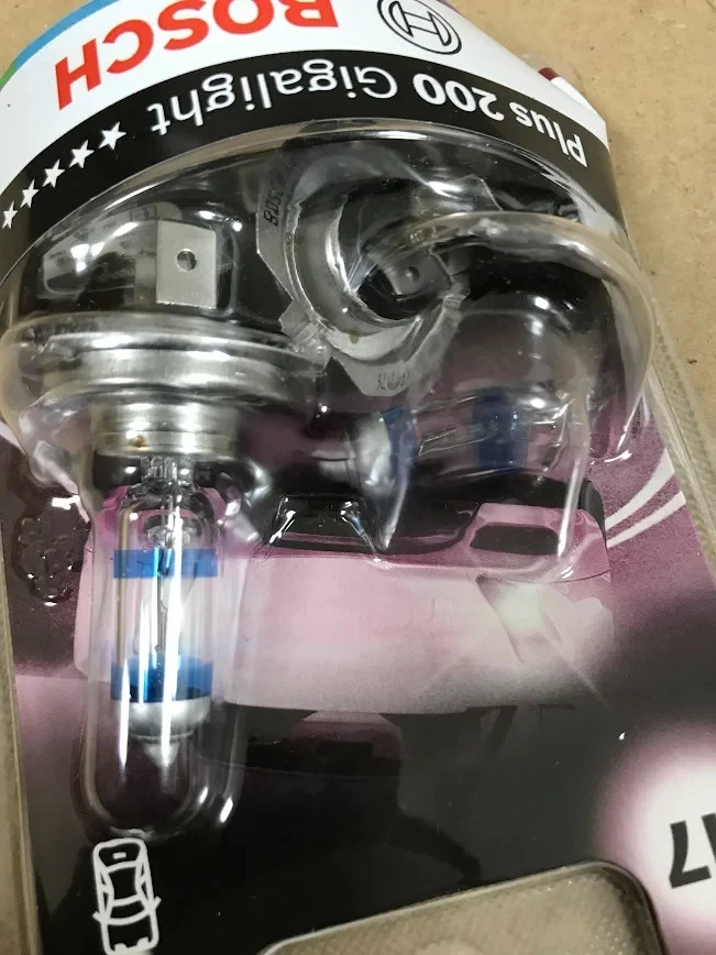 Bosch H7 477 Plus 200 Gigalight Headlight Bulbs 12V 55W PX26d - Image 3 of 3