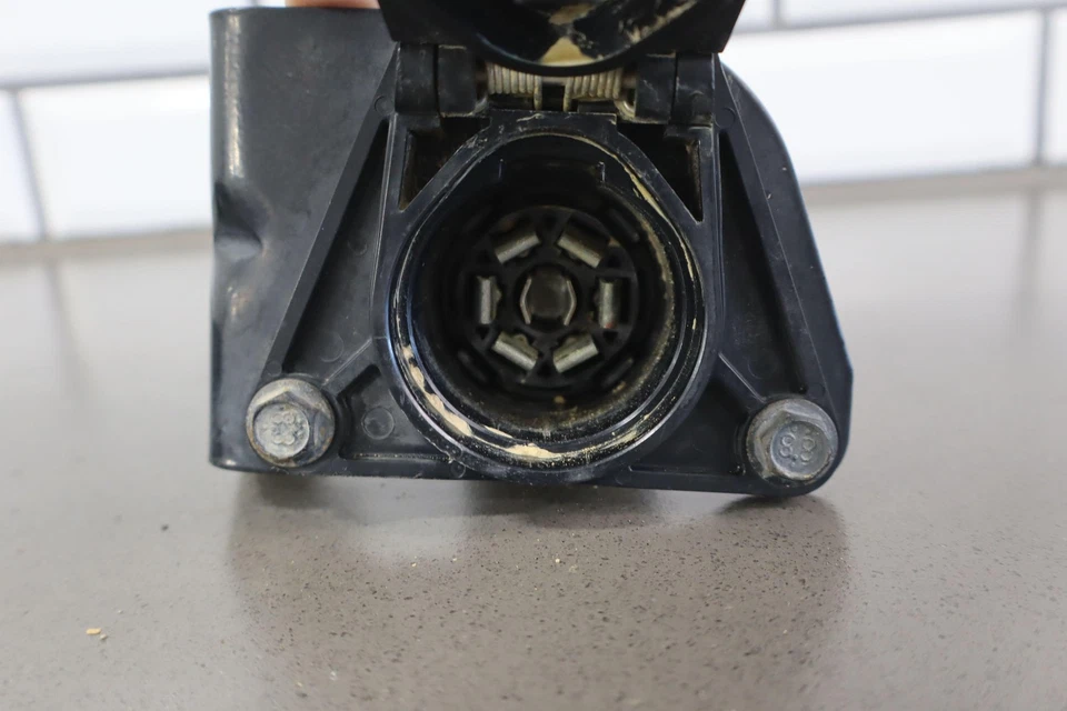 Módulo de control de frenos de remolque Lexus GX470 2005 con enchufe trasero y arnés Foto 4 de 4