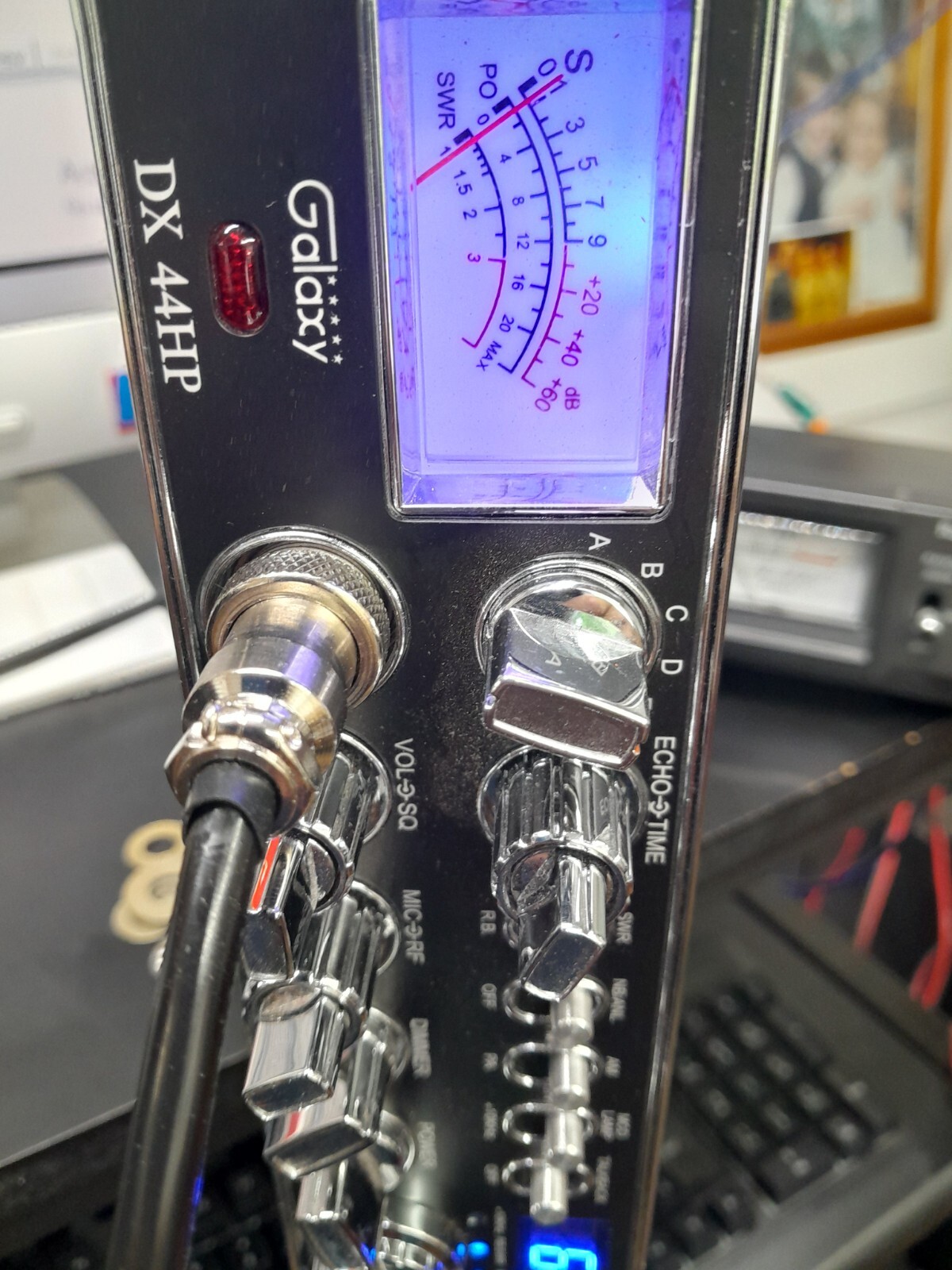 Galaxy DX 44HP 10 Meter Mobile Radio very nice condition.. never abused