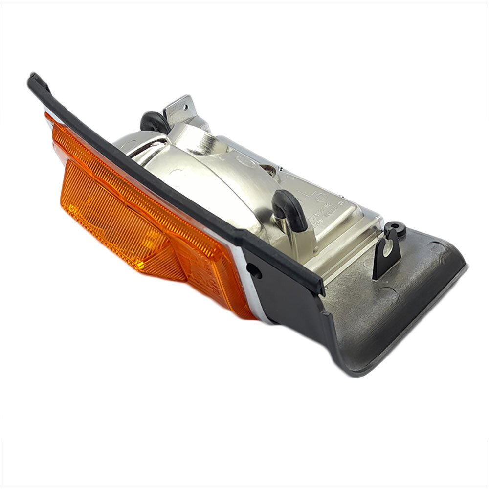 Toyota Cressida RX62 Front Turn Signal Lamp Left Side GENUINE