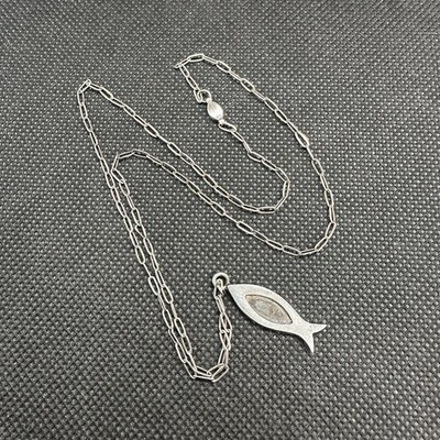 Vintage  Fish Sterling Silver Pendant Necklace (Missing Stone!)