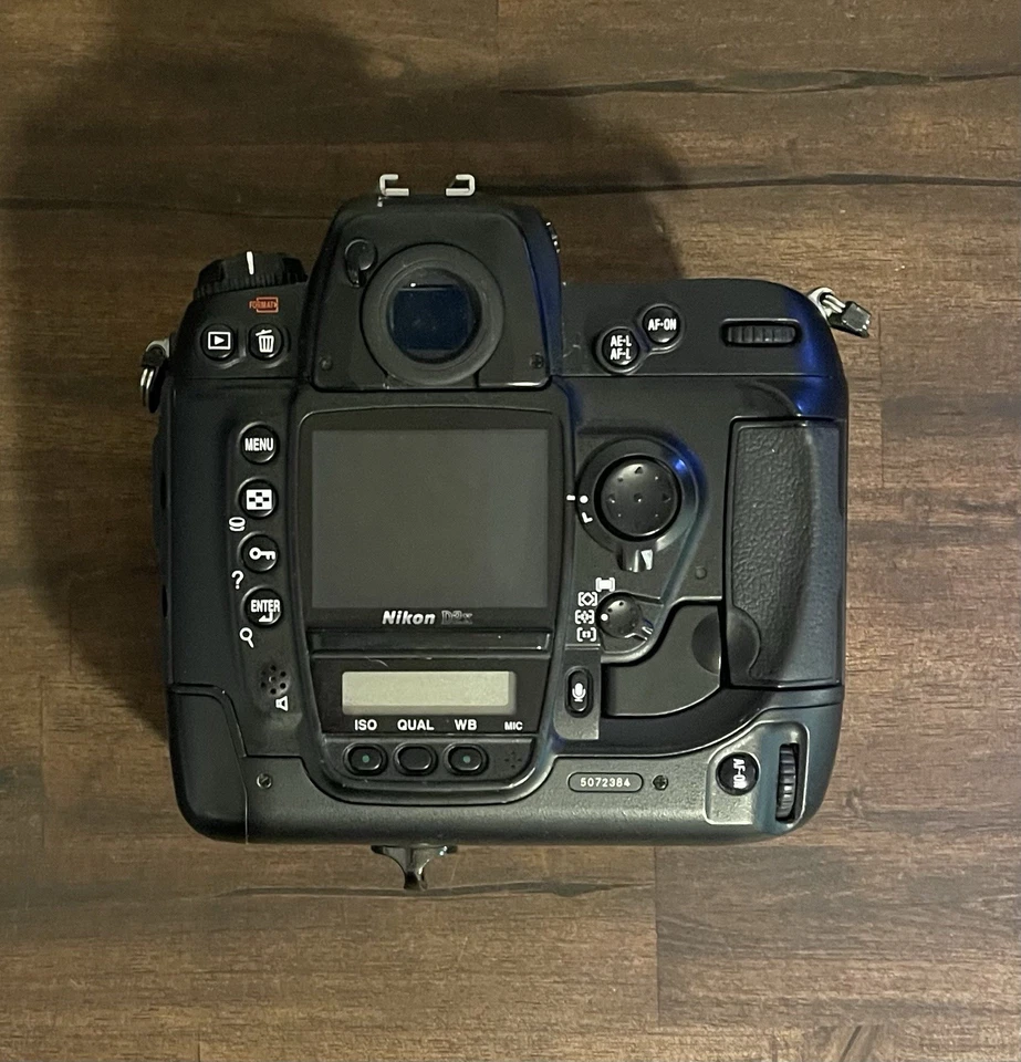 Cuerpo de cámara digital Nikon D2x 12,4 MP SLR PROBADO FUNCIONA [casi como nuevo] Foto 3 de 4