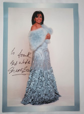 Shirley Bassey, britische Sängerin  Goldfing...