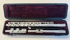 Pristine Fully Serviced Yamaha 281 Open Hole Flute with Original Hard Case