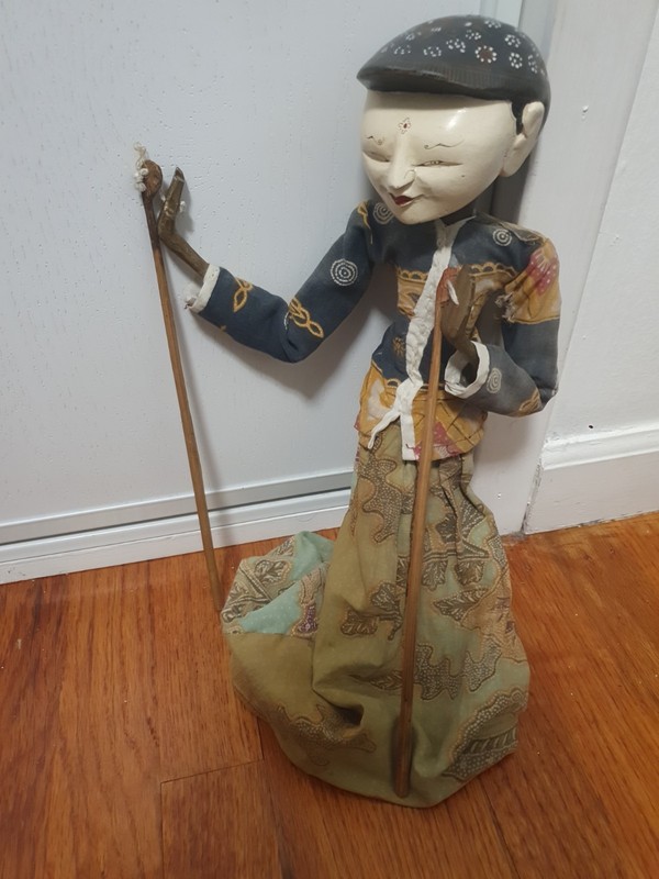Vintage Indonesian Wayang Golek Rod Puppet Hand Painted Wooden Batik Doll 24”