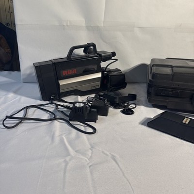 Vintage RCA CPR250 VHS Camcorder Solid State Autofocus w/Case For Parts As Is