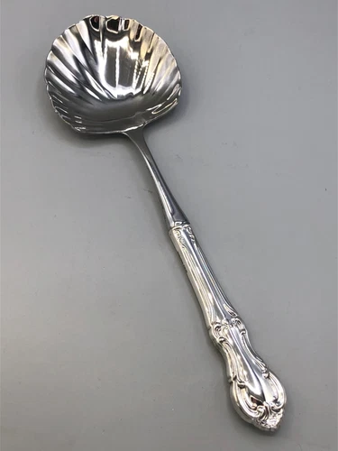 Joan of Arc by International Sterling handle large Shell Serving Spoon 10.5"