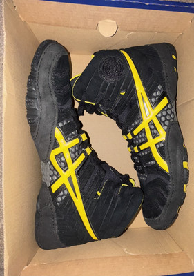 Dan Gable Ultimate 4 Size 10 1/2 
