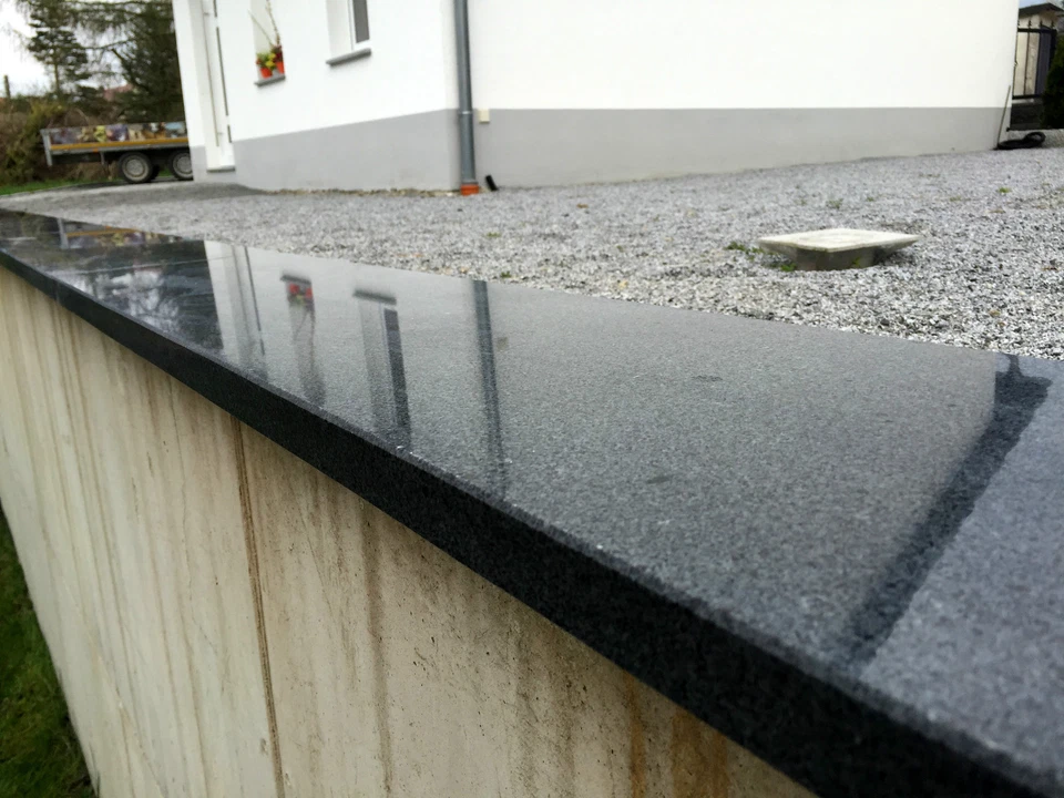 Mauerabdeckung Abdeckplatte Pfeilerabdeckung Granit Naturstein dunkel Stein hart - Bild 2 von 4