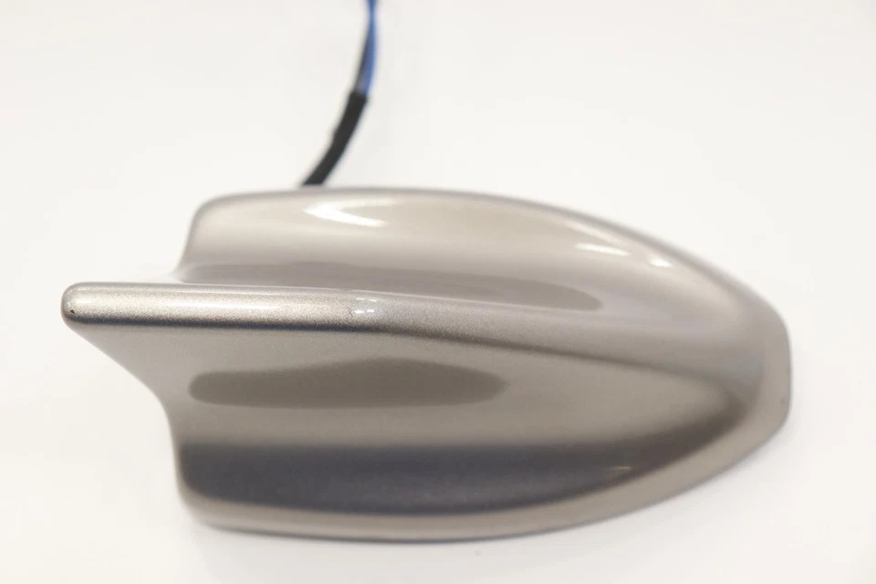 Antena de aleta de tiburón techo aviador Lincoln 2020-2025 OEM JD9T19K351AA5JUR GOLD_AR Foto 3 de 4