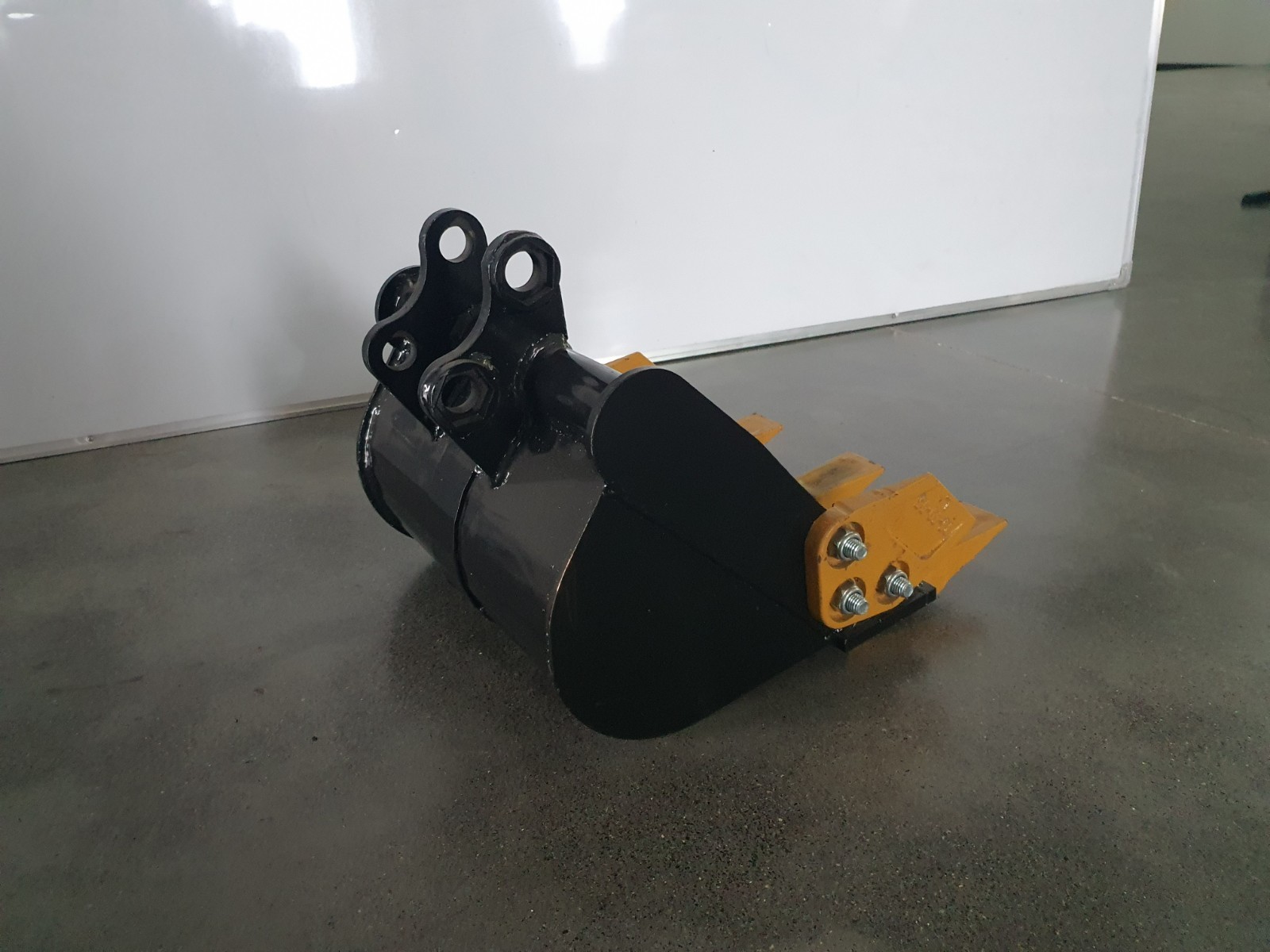 Agrotk 38CM Narrow Bucket With Teeth For KAT12 Mini Excavator Digger Attachment