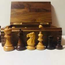 Vtg Drueke Model #82040 Wooden Rosewood Chess Set Pieces Boxed, 3.75" king A8