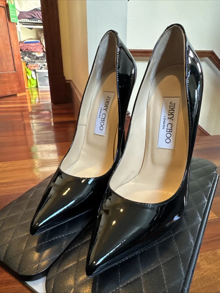 Zapatos de salón Jimmy Choo Romy 100 charol negro talla US 7 / EU 37 Foto 2 de 4