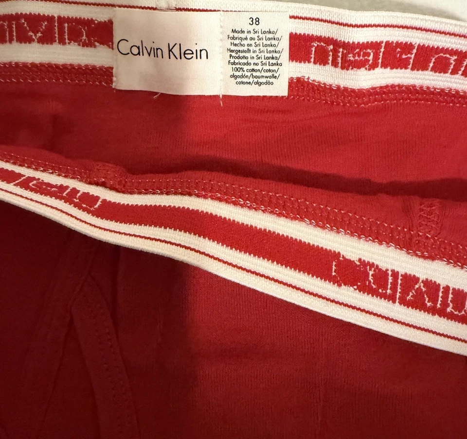 Calzoncillo Calvin Klein para hombre talla 38 rojo tiro bajo Foto 2 de 2