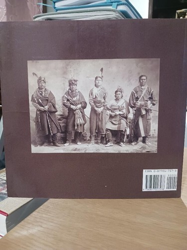 Native American Portraits 1862-1918 Softcover Book 114 Pages By Nancy Hathaway - Picture 2 of 2