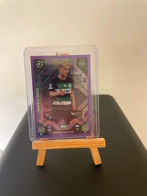 Topps Match Attax CL Extra 24/25 No. 322 Morten Hjulmand Midfield Shield Purple