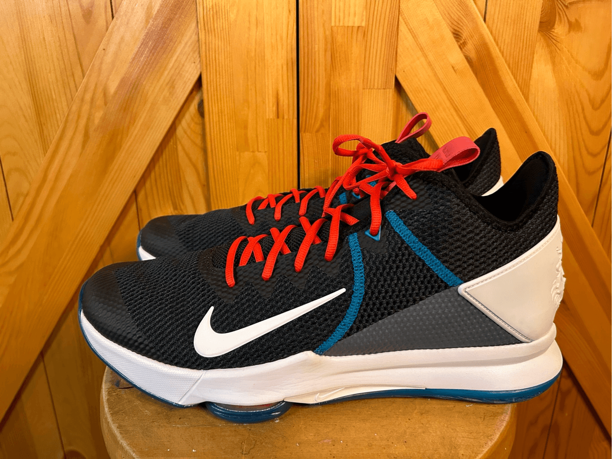 Hotel Kalinga Bolsa Padel Dunlop Nike Snkrs Snkr Chile Jordan