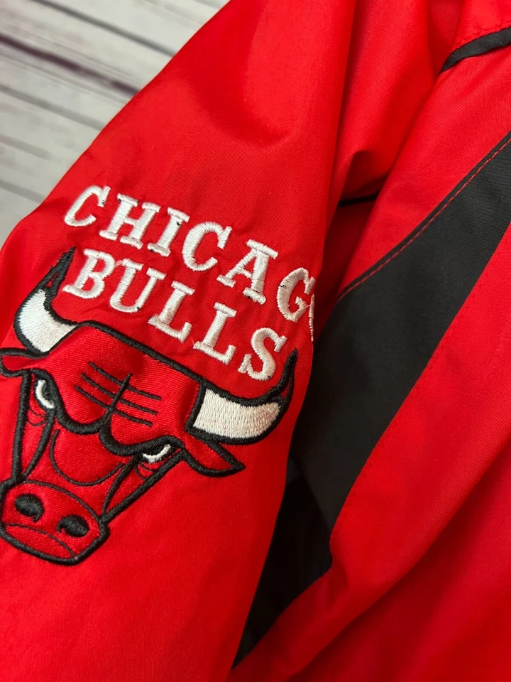 Chaqueta cortavientos Chicago Bulls NBA media cremallera GIII Carl Banks bordada mediana Foto 4 de 4