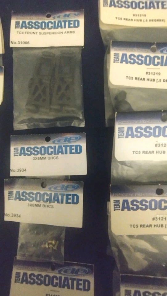 Team Associated TC3,4,5 Parts Lot. (32 Bags) - Image 4 of 4