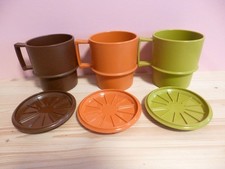 3 x Tupperware Henkelbecher Vintage stapelbar mit Deckel/Untersetzer