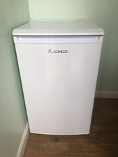 Lec R5017W Under Counter Fridge with Icebox. Very clean. Little Used. Powys