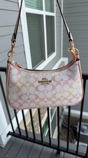 Coach Teri Shoulder Bag In Pretty Signature Canvas CDZ05 Gold/Chalk/Pink Outlet