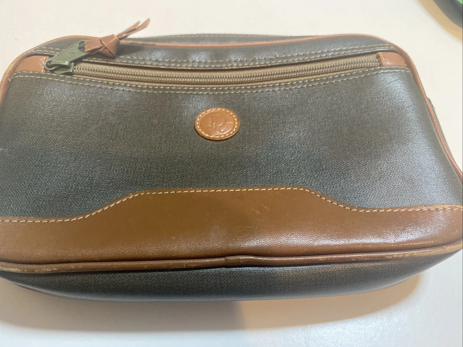 CHRISTIAN DIOR vintage toile enduite grise garniture cuir marron pochette maquillage