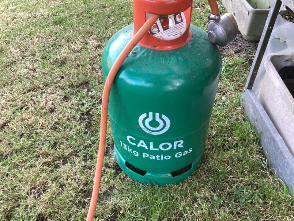 13kg Patio Calor Gas Bottle Propane LPG Cylinder Heater BBQ NEARLY