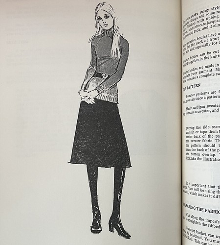 Vintage 1972 Singer “How to Sew Fashion Knits” Textbook Crafts Junk Journaling - Picture 8 of 8
