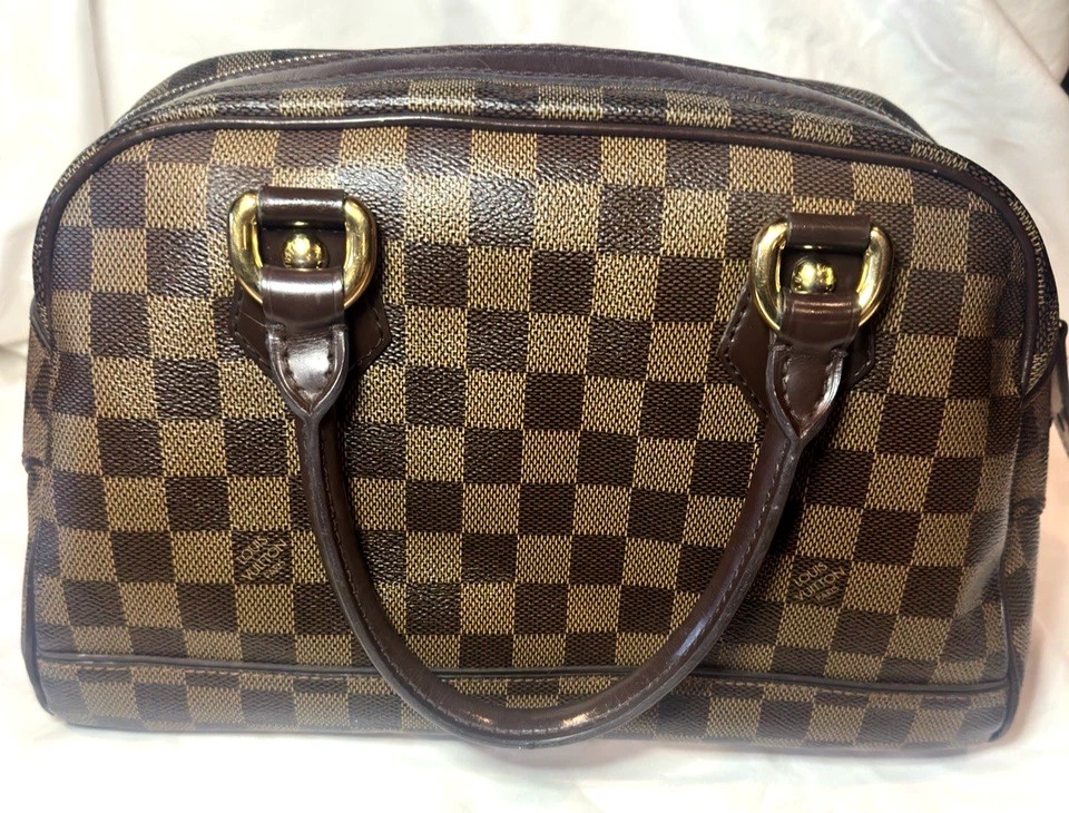 Bolso de Mano Louis Vuitton Duomo - Lona Monograma con Interior de Microfibra Roja Foto 2 de 4