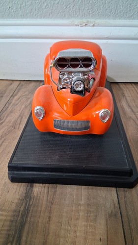 Muscle Machines '41 Willys Coupe Orange Die Cast Car 1:18 Scale - Picture 4 of 9