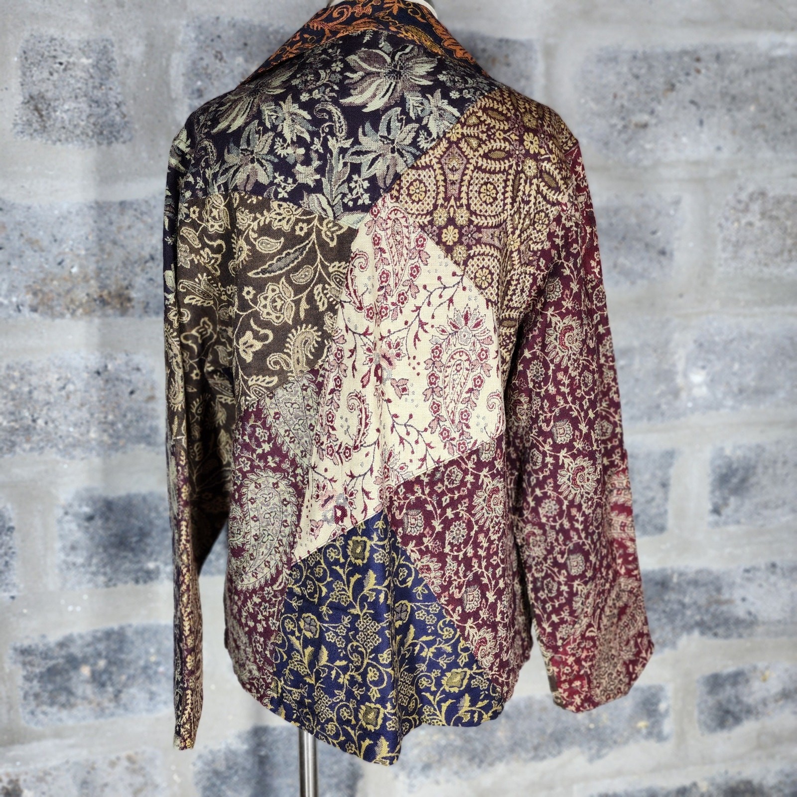 SACRED THREADS sz ML patchwork brocade lapel blaz… - image 3