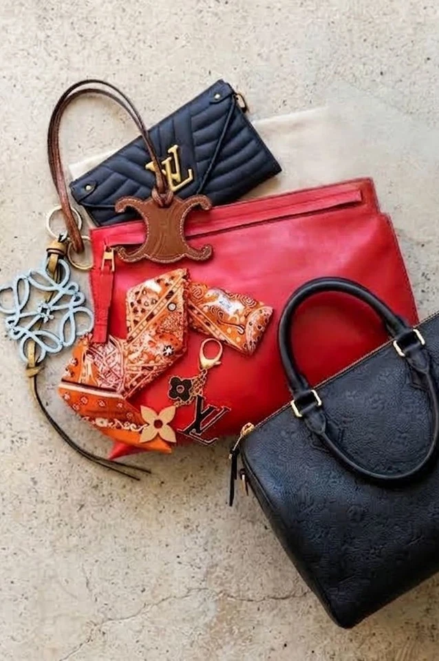 👜✨ Fashion Week Flash: Price Cuts on Luxury  ✨