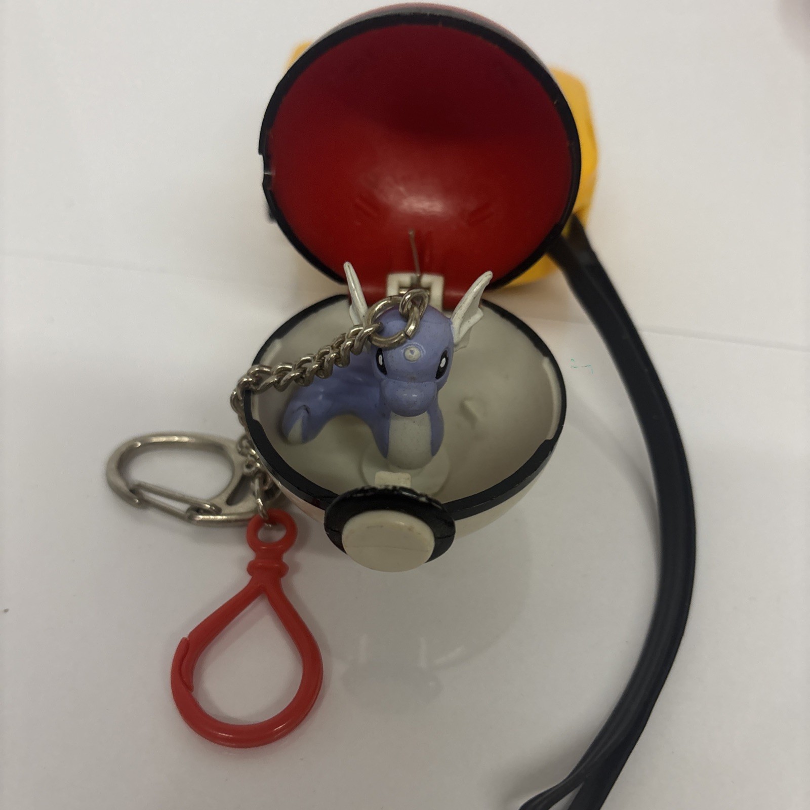 Dratini Basic Fun Pokemon Keychain Pokeball Used